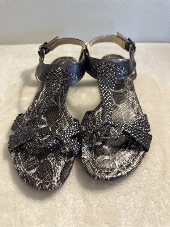 Enzo Angiolini Shoes - Enzo Angiolini Metallic Gray Leather Womens Strappy Sandal Size 8.5 Thong